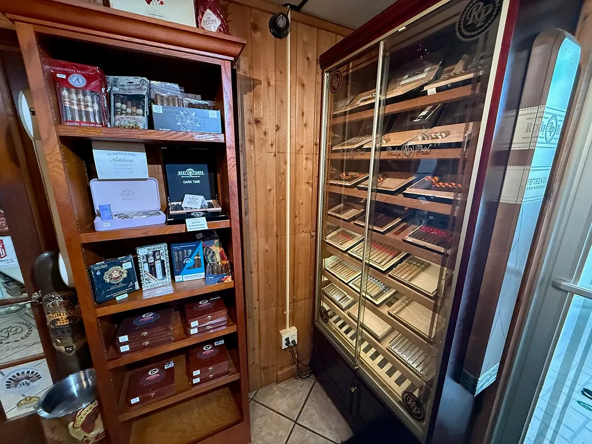 Edward's Humidor - Climate Controlled Cabinet
